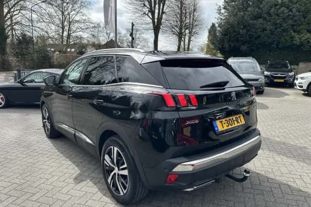 Peugeot 3008 (2020) thumbnail 3