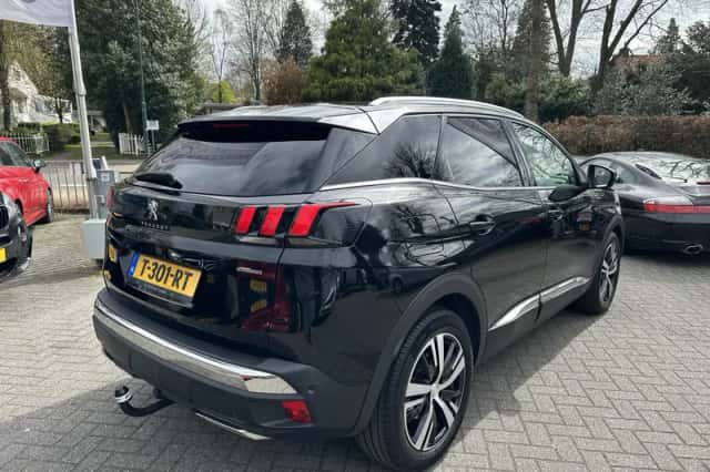 Peugeot 3008 (2020) thumbnail 4