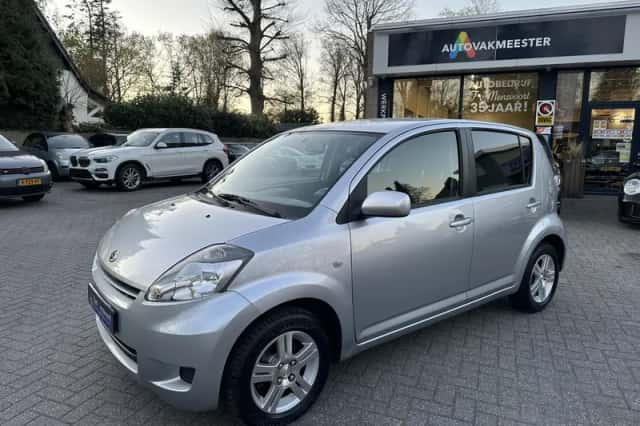 Daihatsu Sirion 2 (2009) thumbnail 2