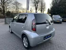 Daihatsu Sirion 2 (2009) thumbnail 3