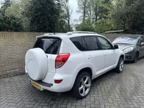 Toyota RAV4 (2008) thumbnail 2