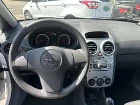 Opel Corsa (2014) thumbnail 16