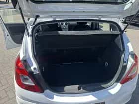 Opel Corsa (2014) thumbnail 20