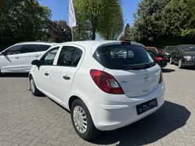 Opel Corsa (2014) thumbnail 3