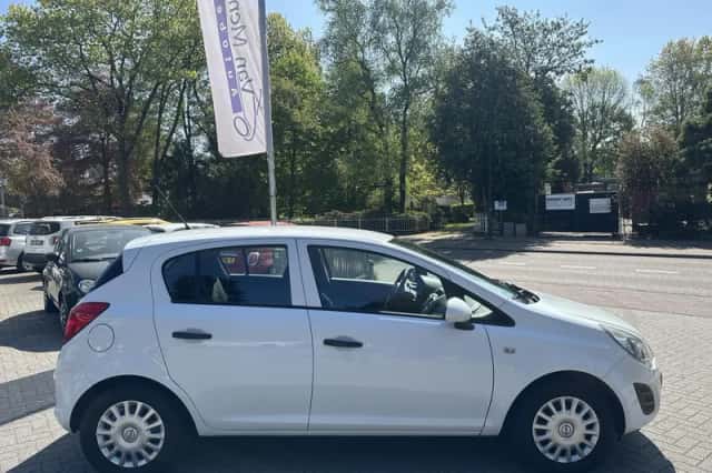 Opel Corsa (2014) thumbnail 5