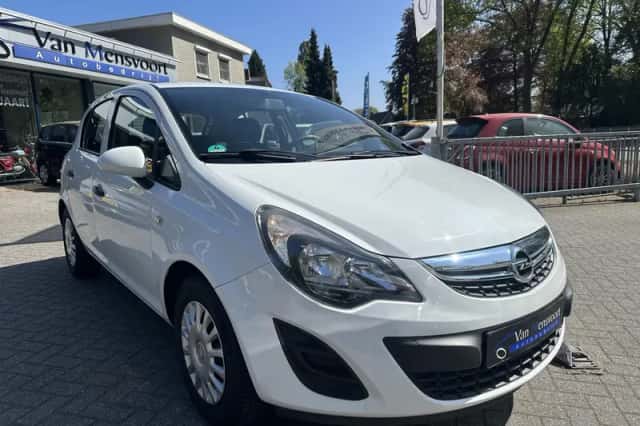 Opel Corsa (2014) thumbnail 6