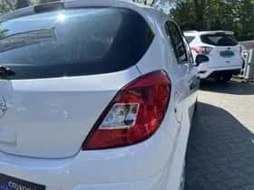 Opel Corsa (2014) thumbnail 9
