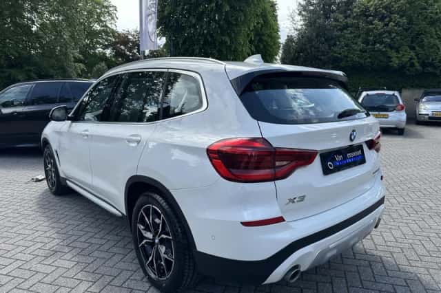 BMW X3 (2018) thumbnail 3