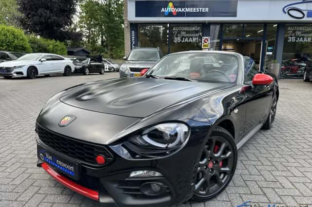 Abarth 124 Spider (2018) thumbnail 1