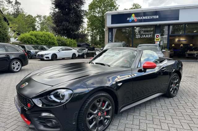 Abarth 124 Spider (2018) thumbnail 2