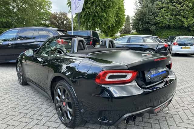 Abarth 124 Spider (2018) thumbnail 3