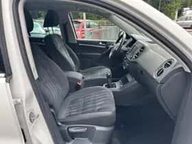 Volkswagen Tiguan (2013) thumbnail 14