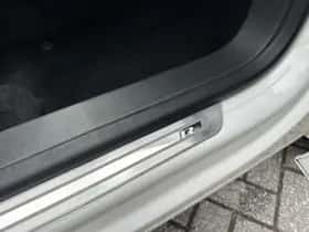 Volkswagen Tiguan (2013) thumbnail 15