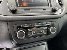 Volkswagen Tiguan (2013) thumbnail 21