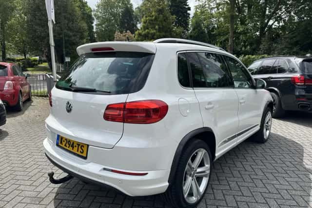 Volkswagen Tiguan (2013) thumbnail 4