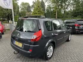 Renault Grand Scénic (2008) thumbnail 3