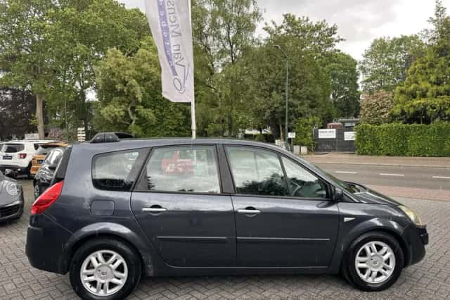 Renault Grand Scénic (2008) thumbnail 4