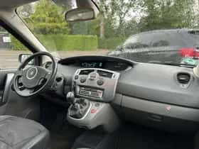Renault Grand Scénic (2008) thumbnail 9