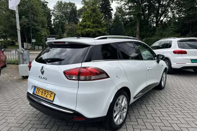 Renault Clio (2019) thumbnail 4