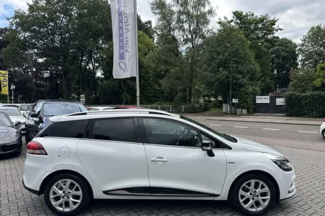 Renault Clio (2019) thumbnail 5