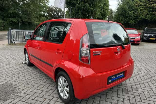 Daihatsu Sirion 2 (2009) thumbnail 3
