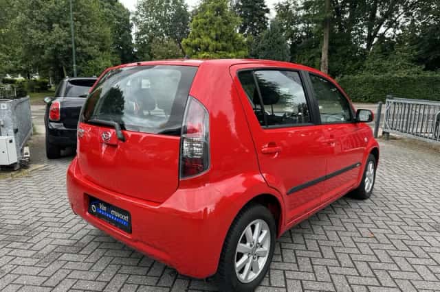 Daihatsu Sirion 2 (2009) thumbnail 4