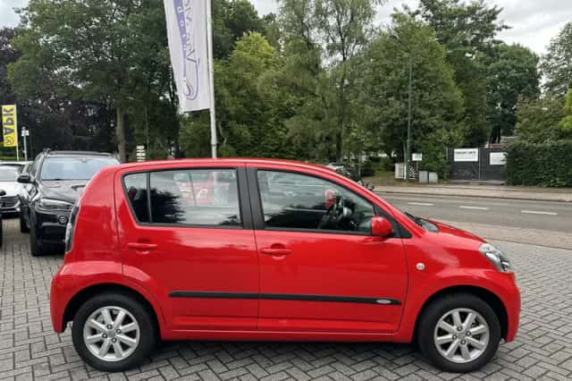 Daihatsu Sirion 2 (2009) thumbnail 5