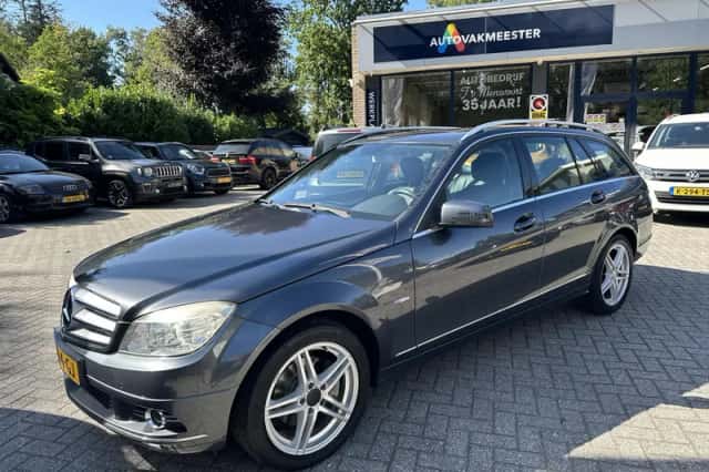 Mercedes-Benz C-Klasse (2010) thumbnail 2