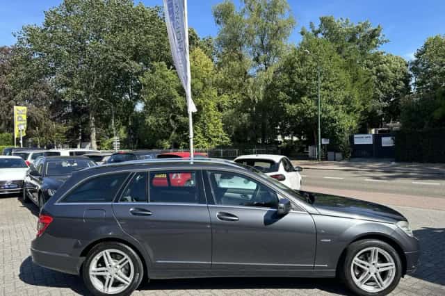 Mercedes-Benz C-Klasse (2010) thumbnail 5