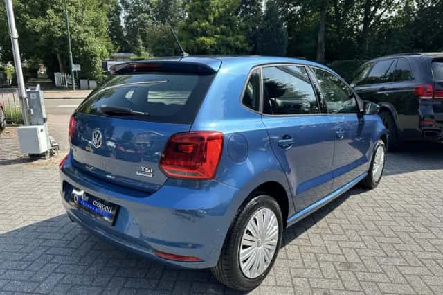 Volkswagen Polo (2017) thumbnail 3