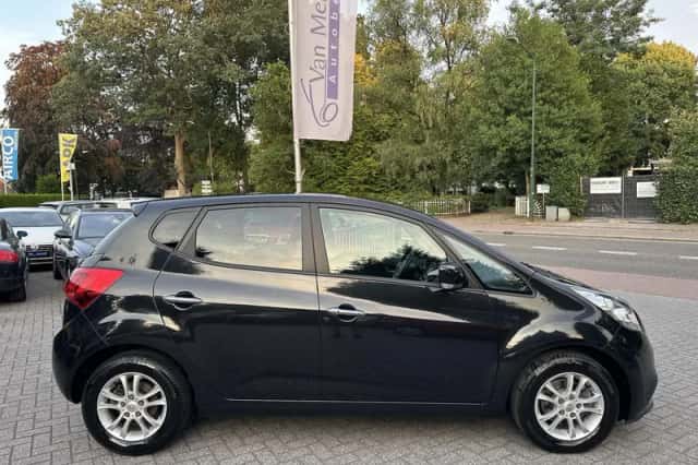 Kia Venga (2019) thumbnail 5