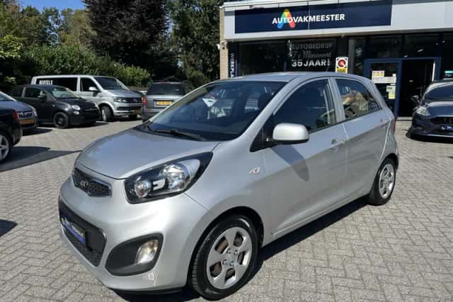 Kia Picanto (2013) thumbnail 2