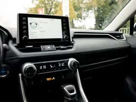 Toyota RAV4 (2022) thumbnail 4