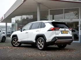 Toyota RAV4 (2022) thumbnail 5