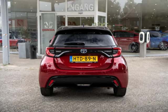 Toyota Yaris (2021) thumbnail 12