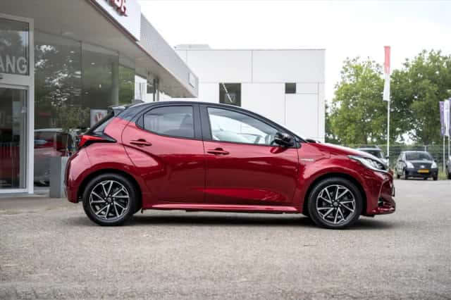 Toyota Yaris (2021) thumbnail 14