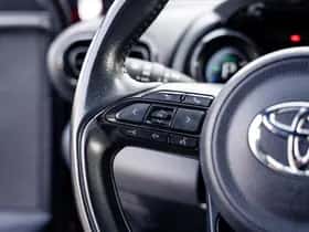 Toyota Yaris (2021) thumbnail 14