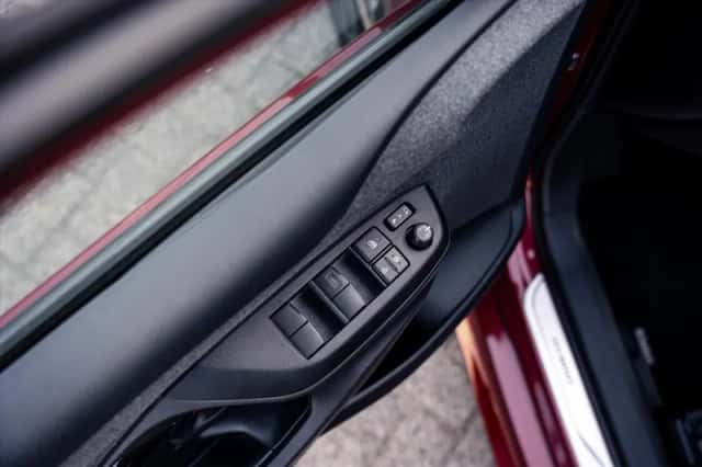 Toyota Yaris (2021) thumbnail 19
