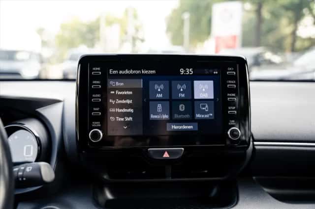Toyota Yaris (2021) thumbnail 25
