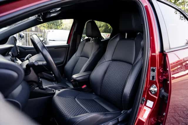 Toyota Yaris (2021) thumbnail 4