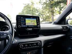Toyota Yaris (2021) thumbnail 4