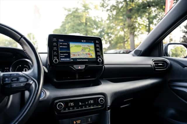 Toyota Yaris (2021) thumbnail 5