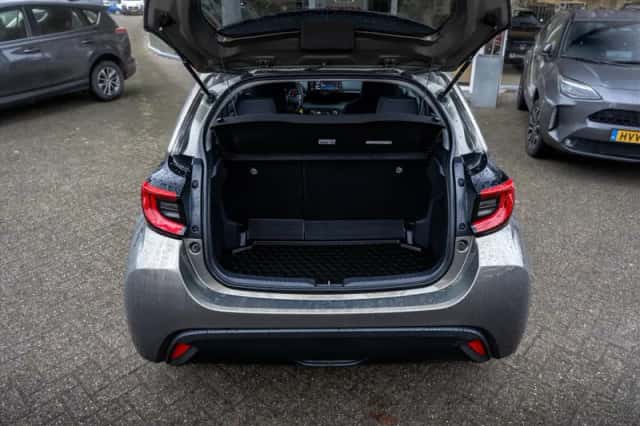 Toyota Yaris (2020) thumbnail 13