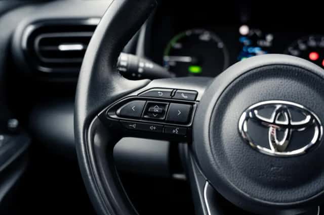 Toyota Yaris (2020) thumbnail 15