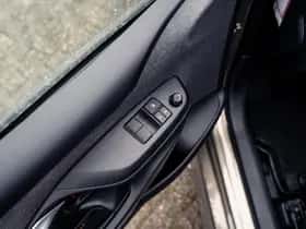 Toyota Yaris (2020) thumbnail 18