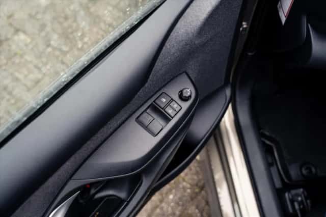 Toyota Yaris (2020) thumbnail 19