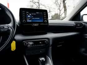 Toyota Yaris (2020) thumbnail 4