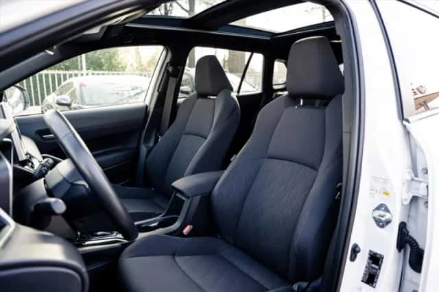 Toyota Corolla (2024) thumbnail 3