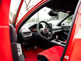 Honda Civic (2023) thumbnail 2