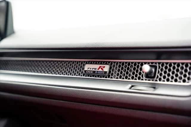Honda Civic (2023) thumbnail 23